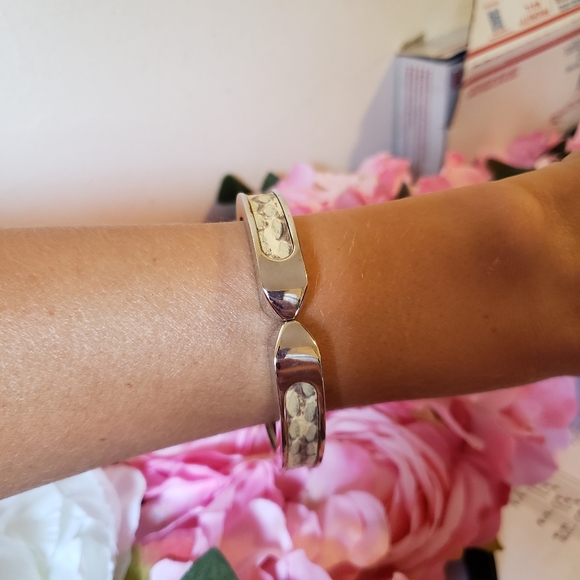 Stella & Dot Emerson Clamper Bangle Bracelet Snake - Picture 13 of 14